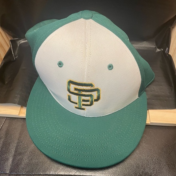 Green and white sports ball cap fitted - Picture 7 of 7